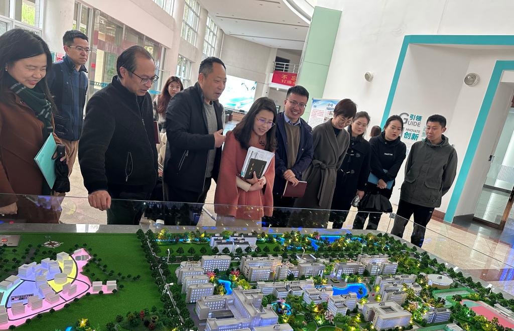 93c9d05a3c8c3ee7a2b39979870ff04